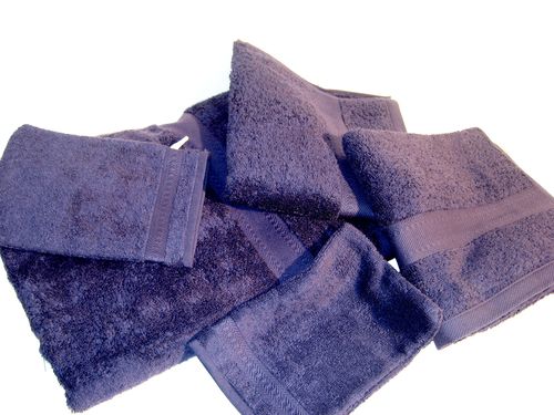 lingerie,livres de boutis,livres de broderie,livres de point de croix, loisir créatif, marseille, mercerie, montpellier, nimes, 